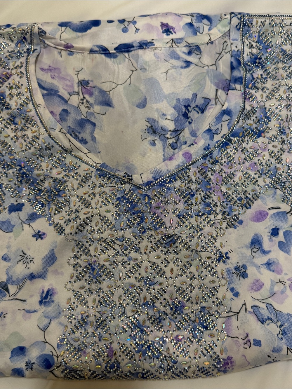 Embellished Floral V-Neck Women's abaya in  Blue and White with scarf